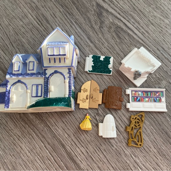 Lot De 2 Châteaux Trendmasters – Cendrillon Et La Belle Et La Bête, Vintage